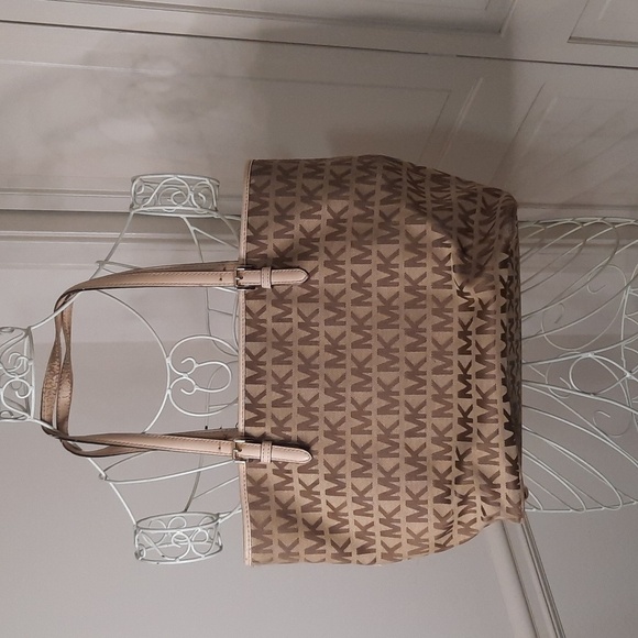 Michael Kors Tan Monogram Tote - Picture 2 of 12